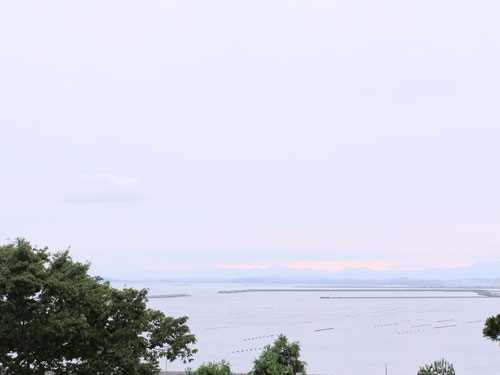 夕暮れの海