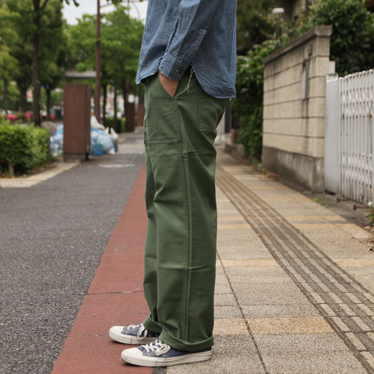 COLIMBO ヘンリーネックT＆JAPAN BLUE JEANSのベイカーパンツ