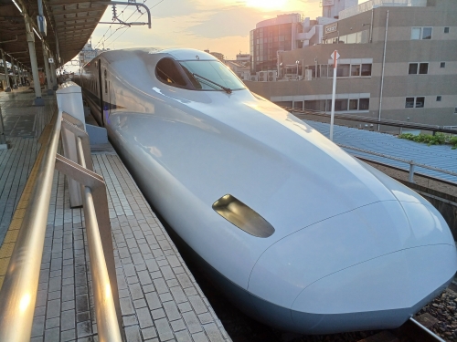 新幹線ひかり号自由席に乗って大阪・関西万博へ！ | うちの街 都筑！