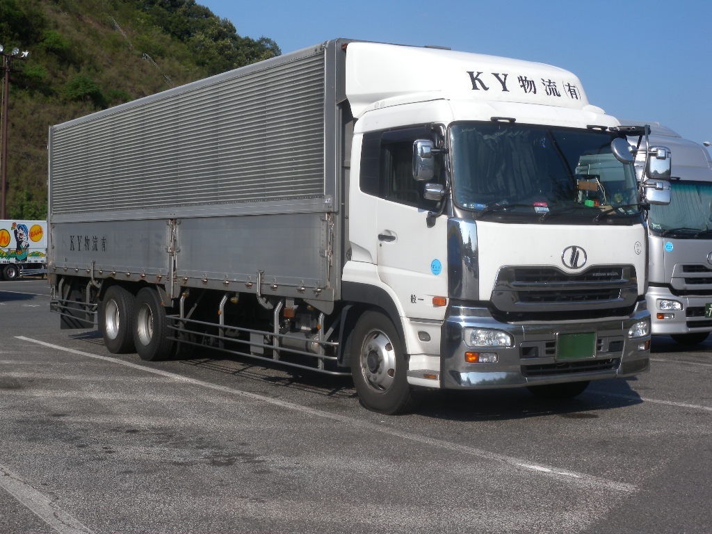 Udトラックス 日産ud クオンの壁紙画像 トラック バスの歴史 リヤカーから近未来トラックまで