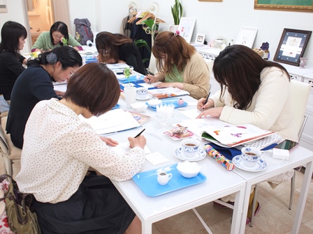 イルミネーション(写本装飾)体験レッスン