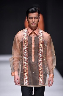 フィリピンの正装 バロンタガログをモチーフにしたファッション Barong Contenporary Style マニラフリーク