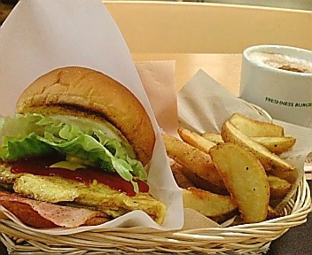 ベーコンオムレツバーガー
