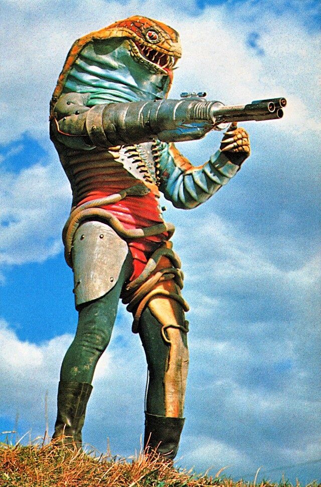 ライダー怪人デザインの魅力を語る～マシンガンスネーク編