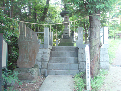 長津田宿常夜燈二基
