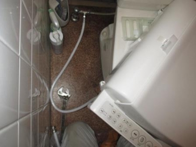 トイレ便座交換?施工途中?取付?洗浄便座の接続?給水接続?新規接続?便座側付近.JPG