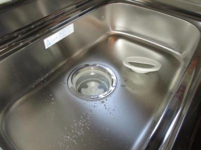 台所改装?既存配管?既存排水の詰まり修理?詰まり残りで排水不良例.JPG