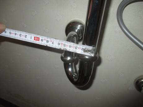 手洗い取替え20排水長さはギリギリ.JPG