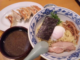 ラーメン元亀 つけ麺と餃子
