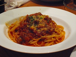 牛ほほ肉の煮込みナポリ風
