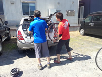 3人で自転車積載リアキャリアを購入