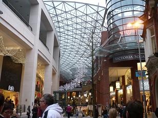 ¥Ù¥ë¥Õ¥¡¥¹¥È¤Î¿·¤·¤¤¥·¥ç¥Ã¥Ô¥ó¥°¥¹¥Ý¥Ã¥È¡¢Victoria Square