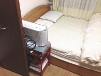 テレビ台背面(ルミナスパンチングシェルフラック)