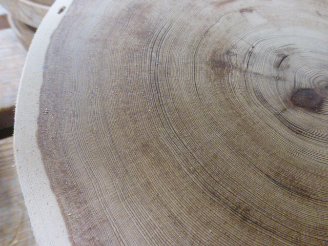杉の輪切りプレート両面磨き上げ