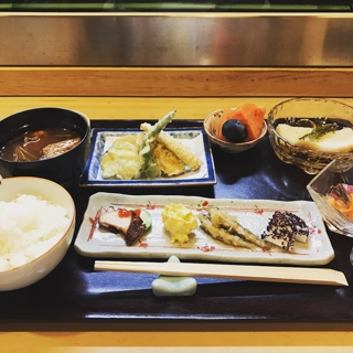 暫 支店
