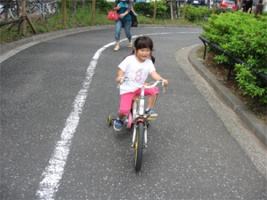 由依!自転車乗れた!