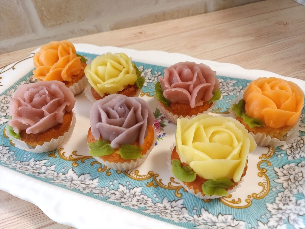 あんクリームでバラの花