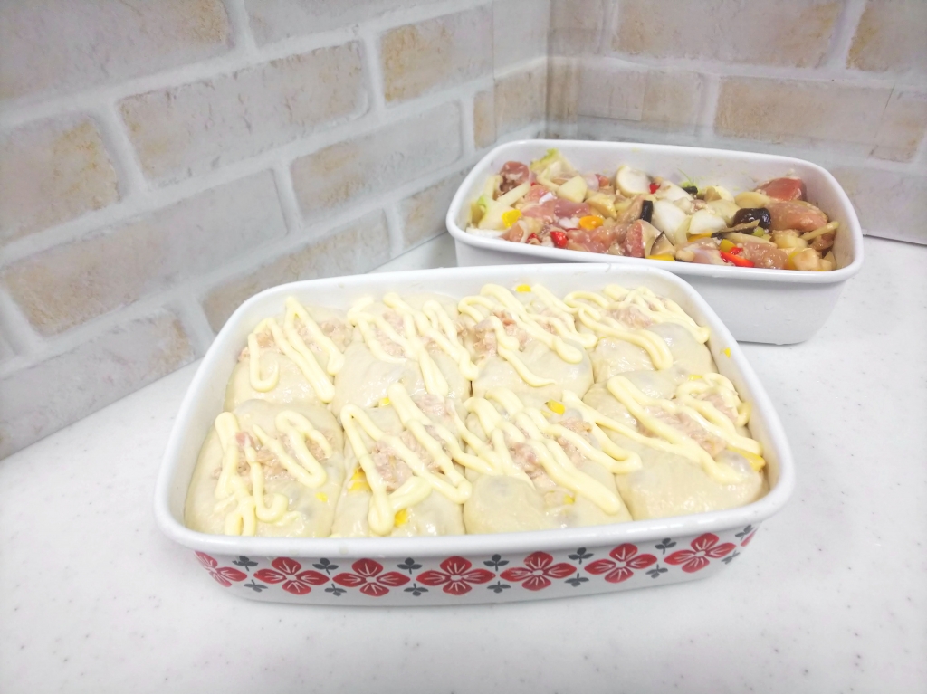 コーンツナマヨパン 焼く前