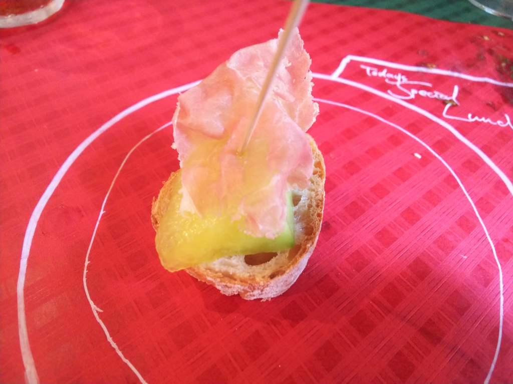 生ハムメロンパン
