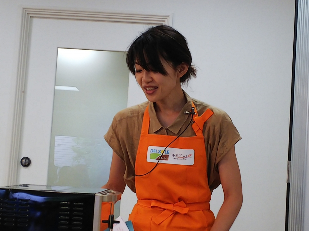 20180704-18-レシピブログ ちょりママさんの調理デモも必見♪市販のナンとカレールウをアレンジ!.JPG
