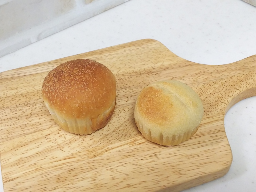 りんごジャムパンと夏みかんピールパン
