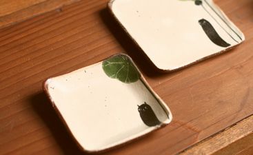 大谷桃子黒ねこ角皿