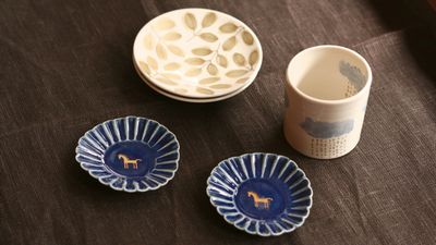 飯野夏実 ルリ釉馬の豆皿