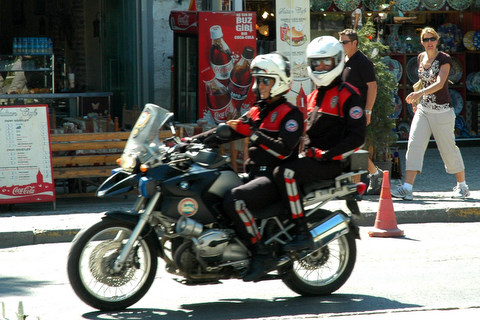 トルコの白バイ