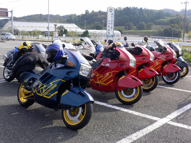 BMW K1