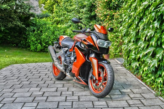 K1200R