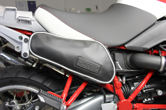 R1200GS 用アンダーシート・バッグ