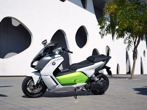 BMW 電動スクーター Cエボリューション
