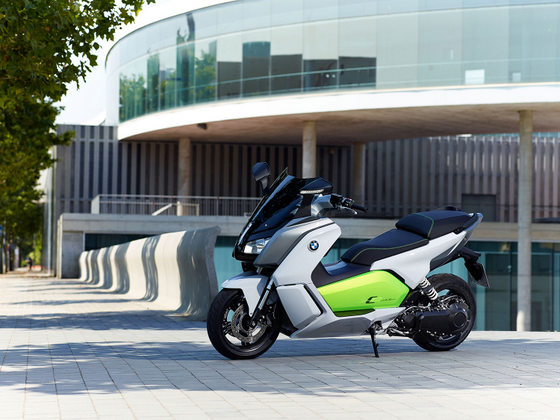 BMW 電動スクーター Cエボリューション