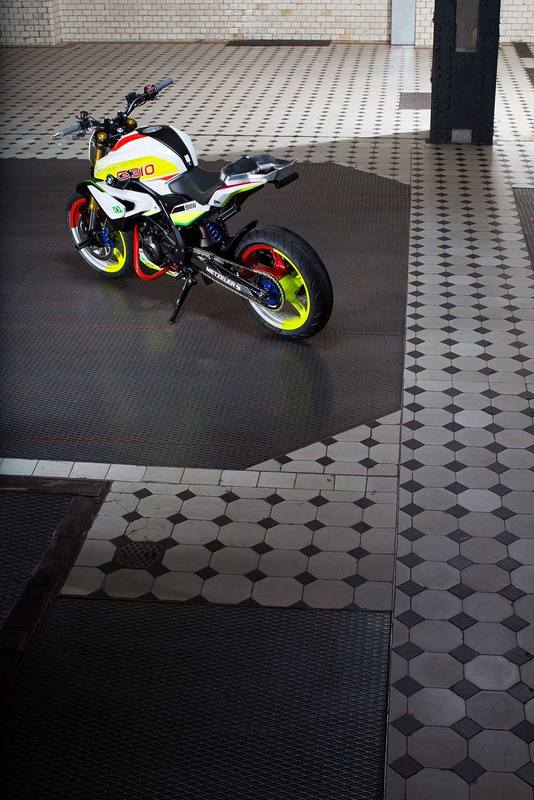 BMW G310R
