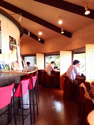 ライブラ然々店内4.jpg