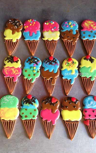 アイスクリームとカップケーキのアイシングクッキー アイシングクッキーおかしのこびとのブログ