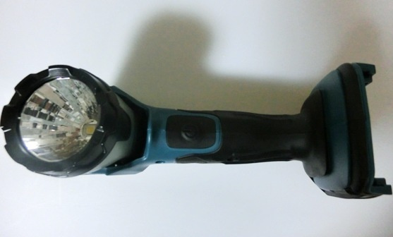 マキタ 18V/14.4V充電式フラッシュライトML802