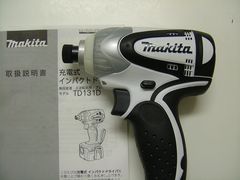 マキタ 14.4VインパクトTD131DZW
