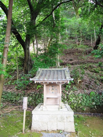 月読神社
