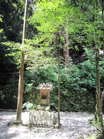 月読神社