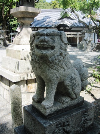 泉穴師神社