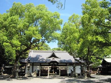 泉穴師神社
