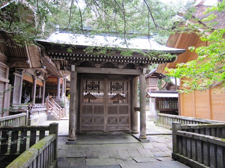 諏訪大社 本宮