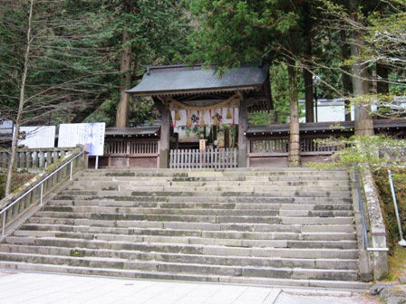 諏訪大社 本宮