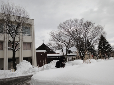 雪景色の礼拝堂
