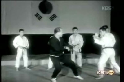 1967大山倍達韓国視察.jpg