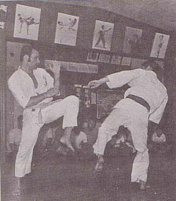 現代カラテマガジン1972_11_4.jpg