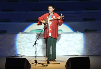 琴伝流大正琴全国大会岡大介さん