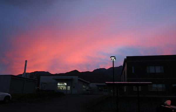 琴伝流本社の夕焼け