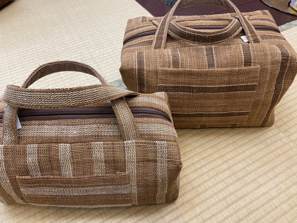 #出羽の織座 榀布 卓布・小物入れセット　S-1 出羽の織座 榀布バック | 西小山の小さな呉服屋「樂布 山正」